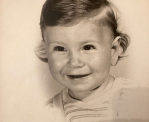 Phát hiện bí mật không ngờ về mẹ nuôi sau hơn 70 năm nhờ xét nghiệm ADN-1