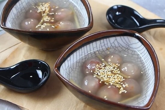 Đặc sản chè bột lọc heo quay chỉ có ở Huế, chinh phục mọi thực khách sành ăn