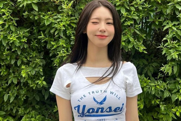 Vóc dáng không quá cao nhưng Nayeon (Twice) vẫn khéo lên đồ đông để tránh nuốt dáng-9