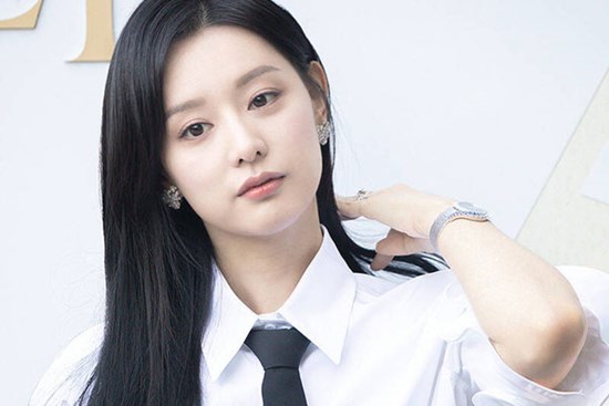 Kim Ji Won người nổi tiếng trong