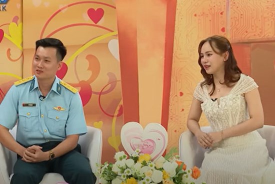 Cặp đôi vượt qua rào cản, quyết về chung một nhà và cái kết