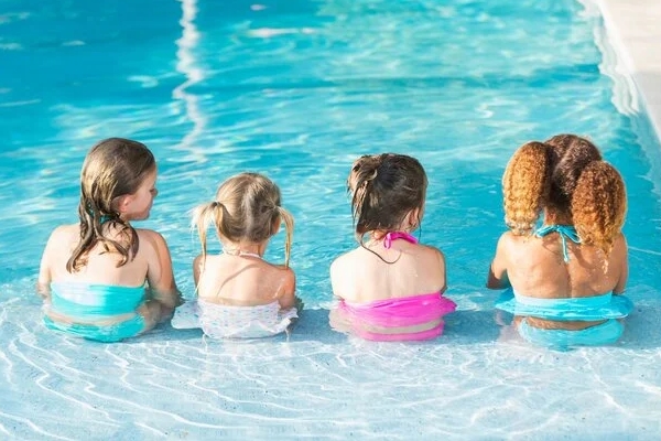 Cách tự vệ sinh khoang máy ô tô không cần xịt nước-2