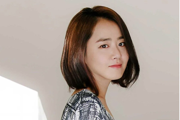 Kỹ tính chọn mỹ phẩm chứa thành phần chống oxy hóa nên làn da diễn viên Trái tim mùa thu luôn đẹp-5