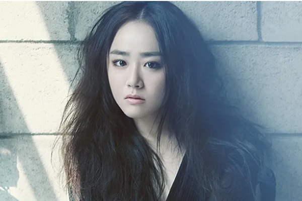 Kỹ tính chọn mỹ phẩm chứa thành phần chống oxy hóa nên làn da diễn viên Trái tim mùa thu luôn đẹp-6