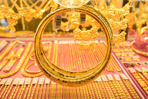 Giá vàng ngừng tăng nóng, có nên xuống tiền đầu tư?-2