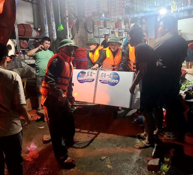 Trắng đêm chạy lũ ở Lạng Sơn-10