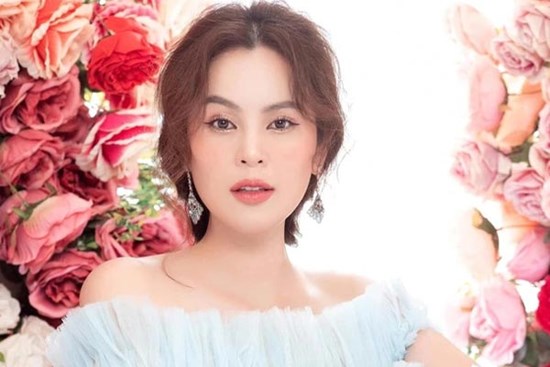 Phương Lê góp 500 triệu đồng hỗ trợ người dân vùng bị thiên tai