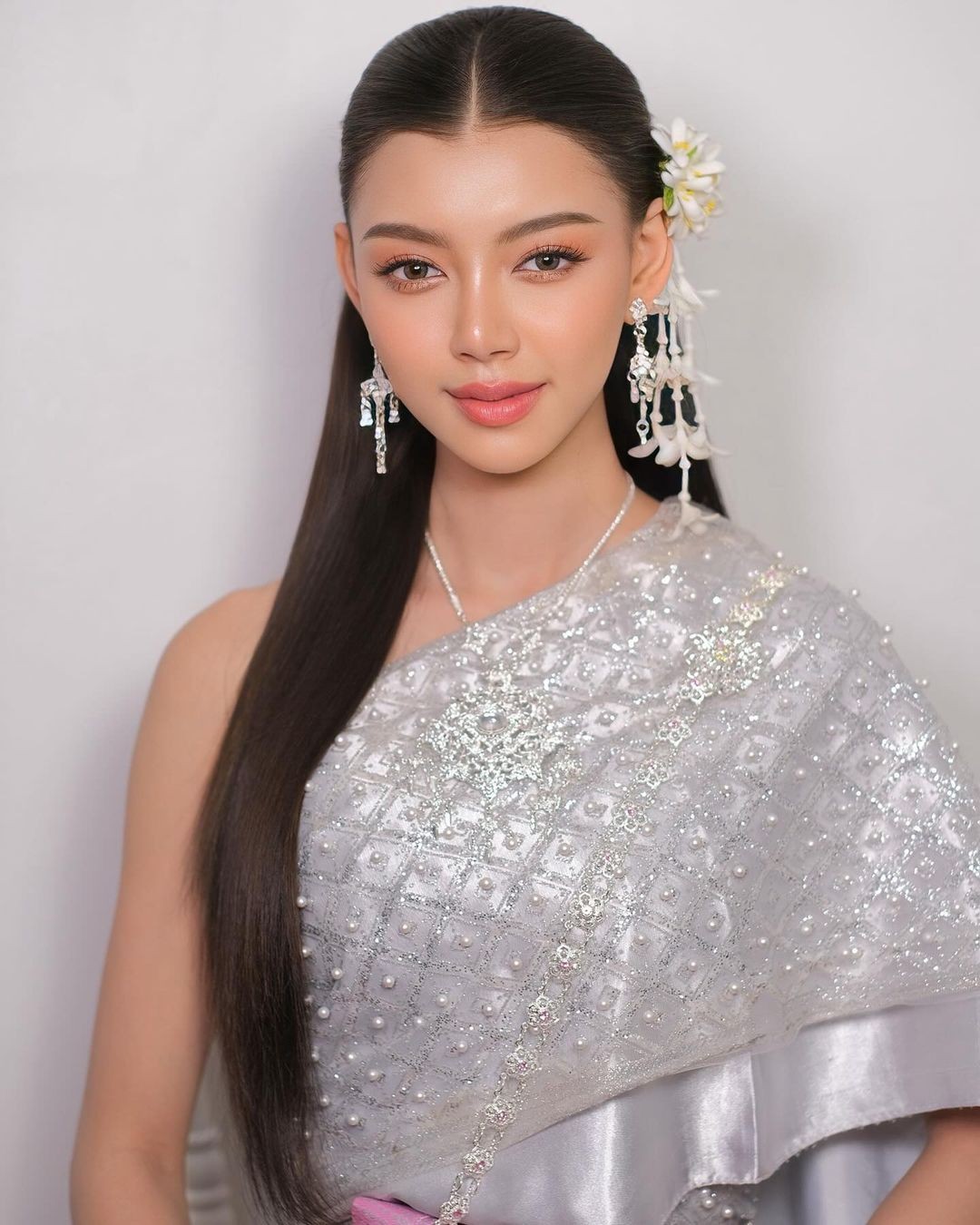 Thí sinh 16 tuổi ở Hoa hậu Hòa bình 2024-13