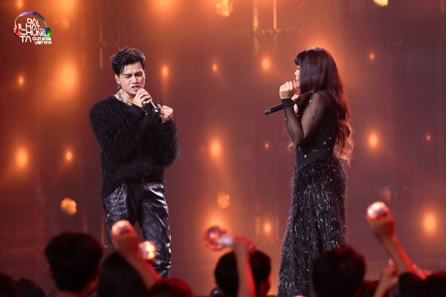 Dương Lâm làm lơ xe, liên tục xịt keo khi đối đáp với đàn chị Thanh Lam-5