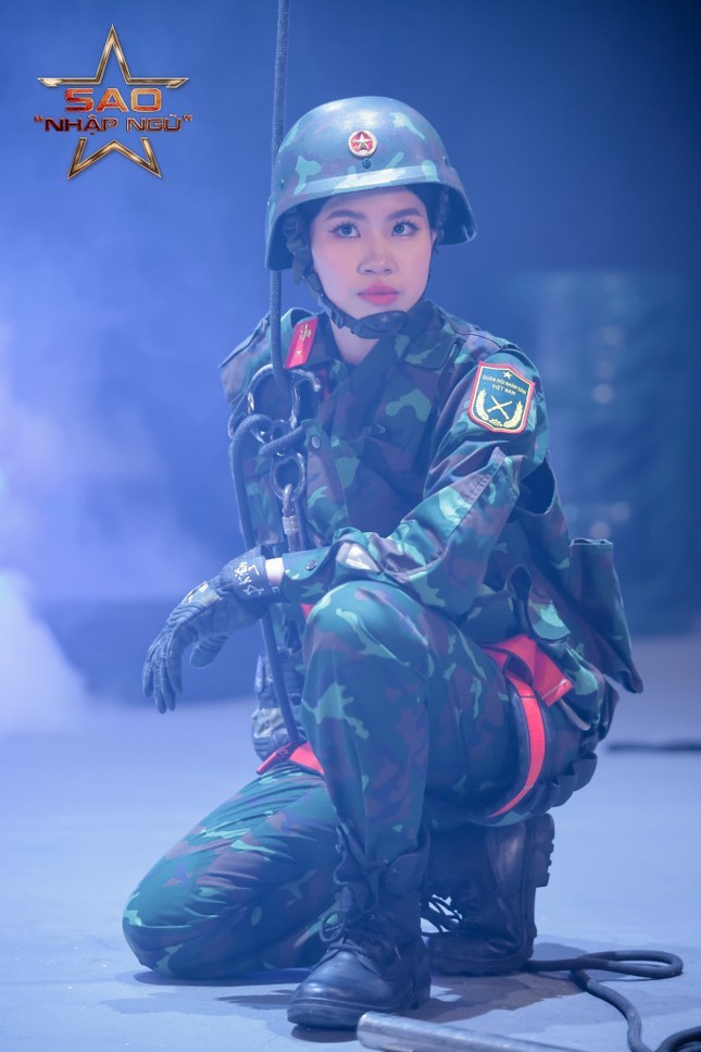 Pháo khoe thần thái cực slay bên cạnh loạt người đẹp Miss Universe Vietnam 2024-10