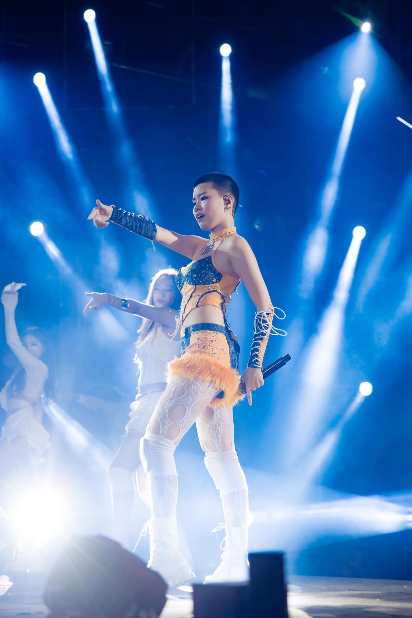 Pháo khoe thần thái cực slay bên cạnh loạt người đẹp Miss Universe Vietnam 2024-13