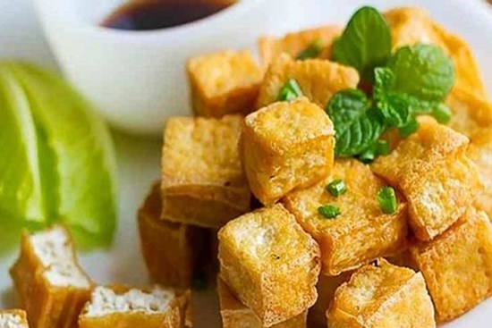 Cách chiên đậu phụ bằng nồi chiên không dầu ngon như đậu rán mà nhàn tênh