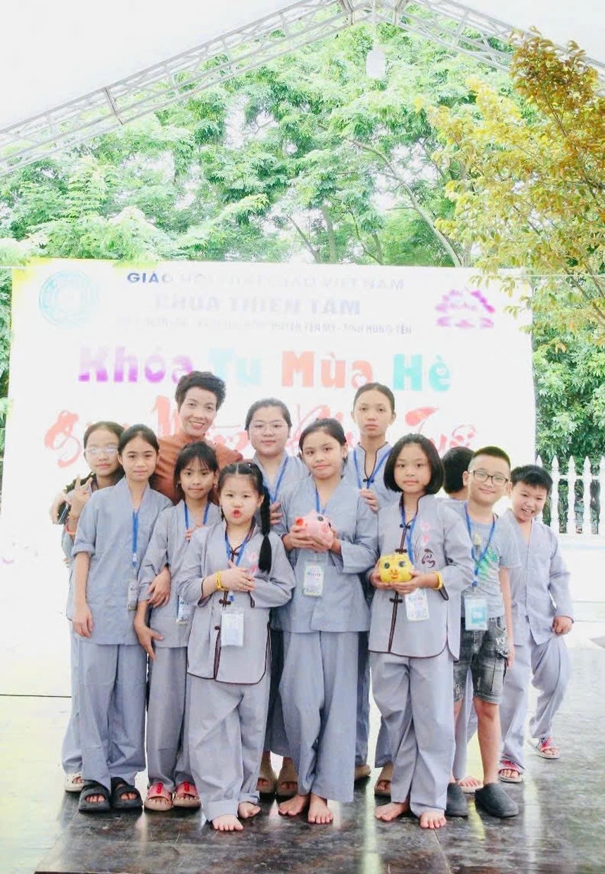 Cha mẹ vô tâm có thể đẩy con gái vào vùng không an toàn-1