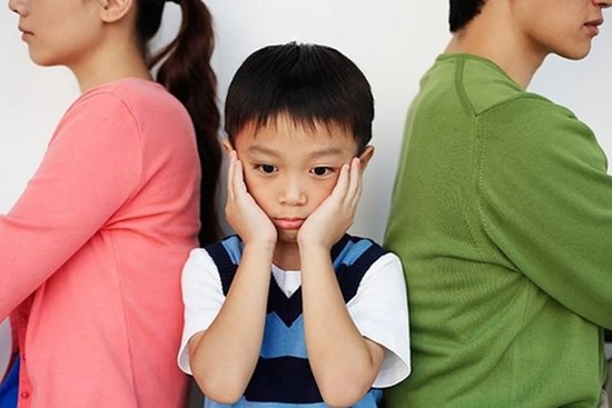 Cha mẹ vô tâm có thể đẩy con gái vào vùng không an toàn