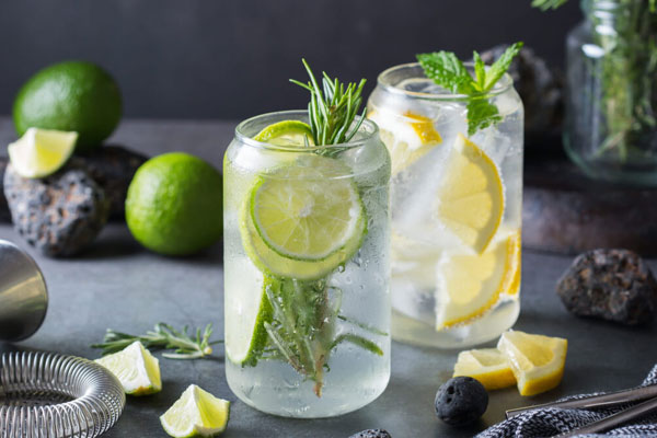 Những người không nên uống nước chanh-2