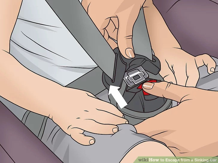 Cách thoát khỏi một chiếc ô tô đang chìm trong biển nước-3