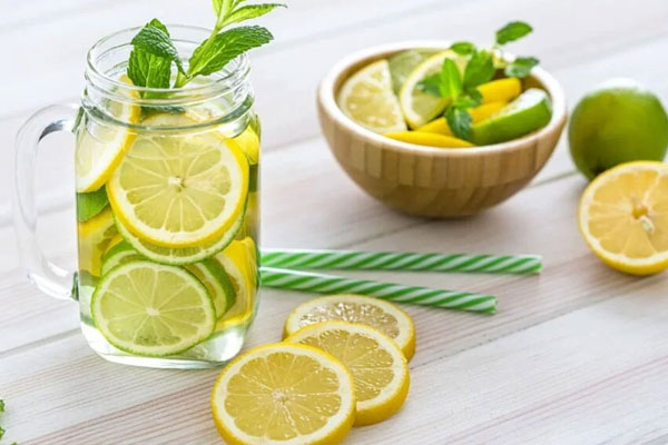 Tự thụt tháo tại nhà để giảm cân, 2 người phụ nữ ở Lạng Sơn phải nhập viện cấp cứu-2