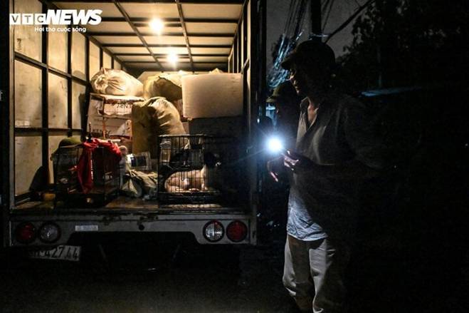 Nước sông Hồng dâng cao, người Hà Nội trắng đêm chạy lũ-6