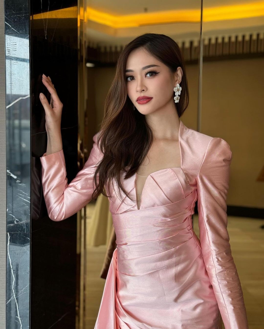 Diễn viên đóng phim cùng Âu Dương Chấn Hoa đăng quang Hoa hậu Hoàn vũ Malaysia-21