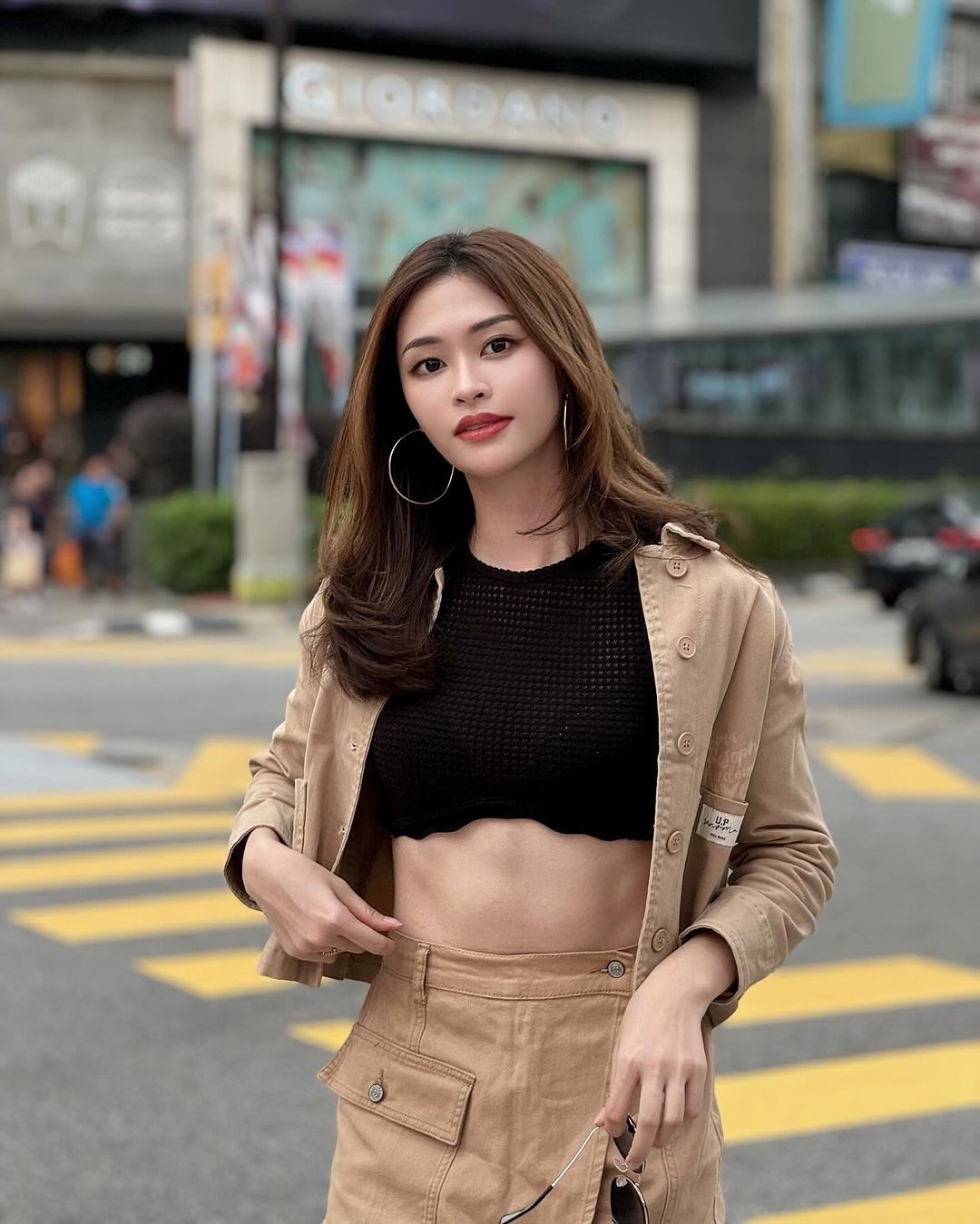 Diễn viên đóng phim cùng Âu Dương Chấn Hoa đăng quang Hoa hậu Hoàn vũ Malaysia-23