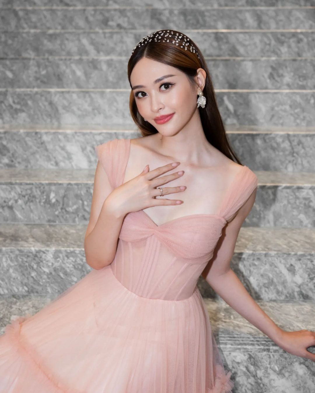 Diễn viên đóng phim cùng Âu Dương Chấn Hoa đăng quang Hoa hậu Hoàn vũ Malaysia-25