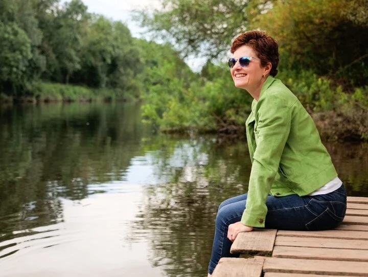 Tại sao trời mát vẫn nên đeo kính râm?-1