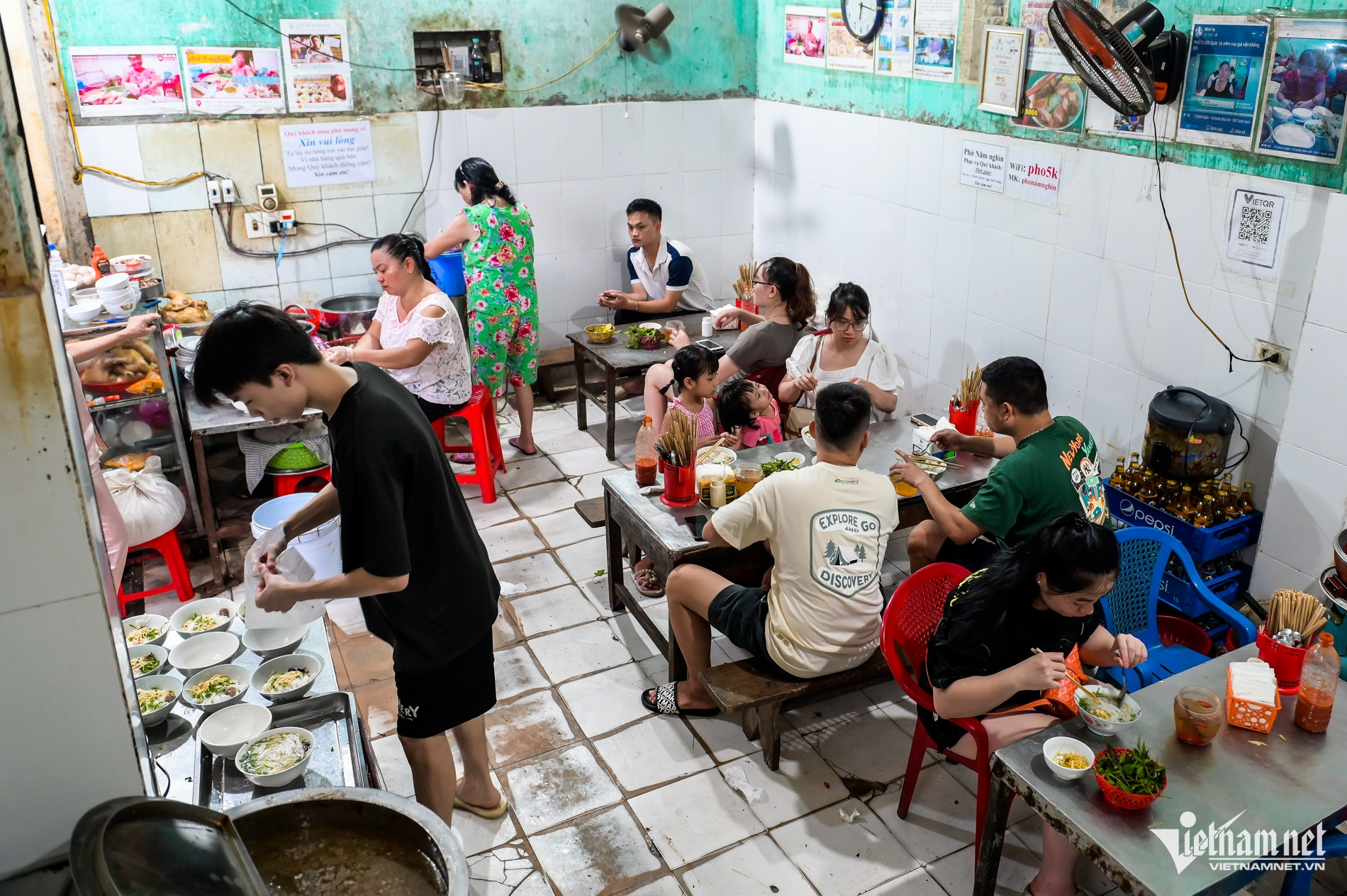 Phở 5.000 đồng ở Nam Định, khách thấy ngon ăn 6 bát liền-2