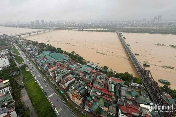 Lũ trên sông Hồng lên nhanh, Hà Nội tập trung ứng phó-1