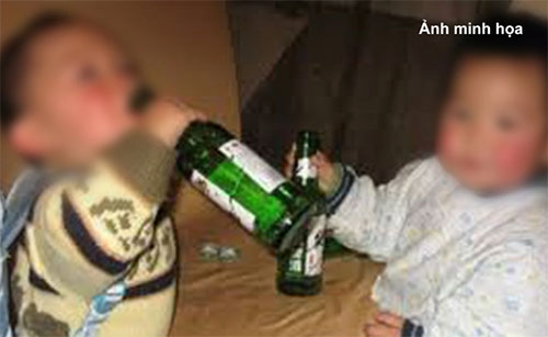 Bé gái 4 tuổi ở Phú Thọ bất ngờ nhập viện cấp cứu vì ngộ độc rượu-1