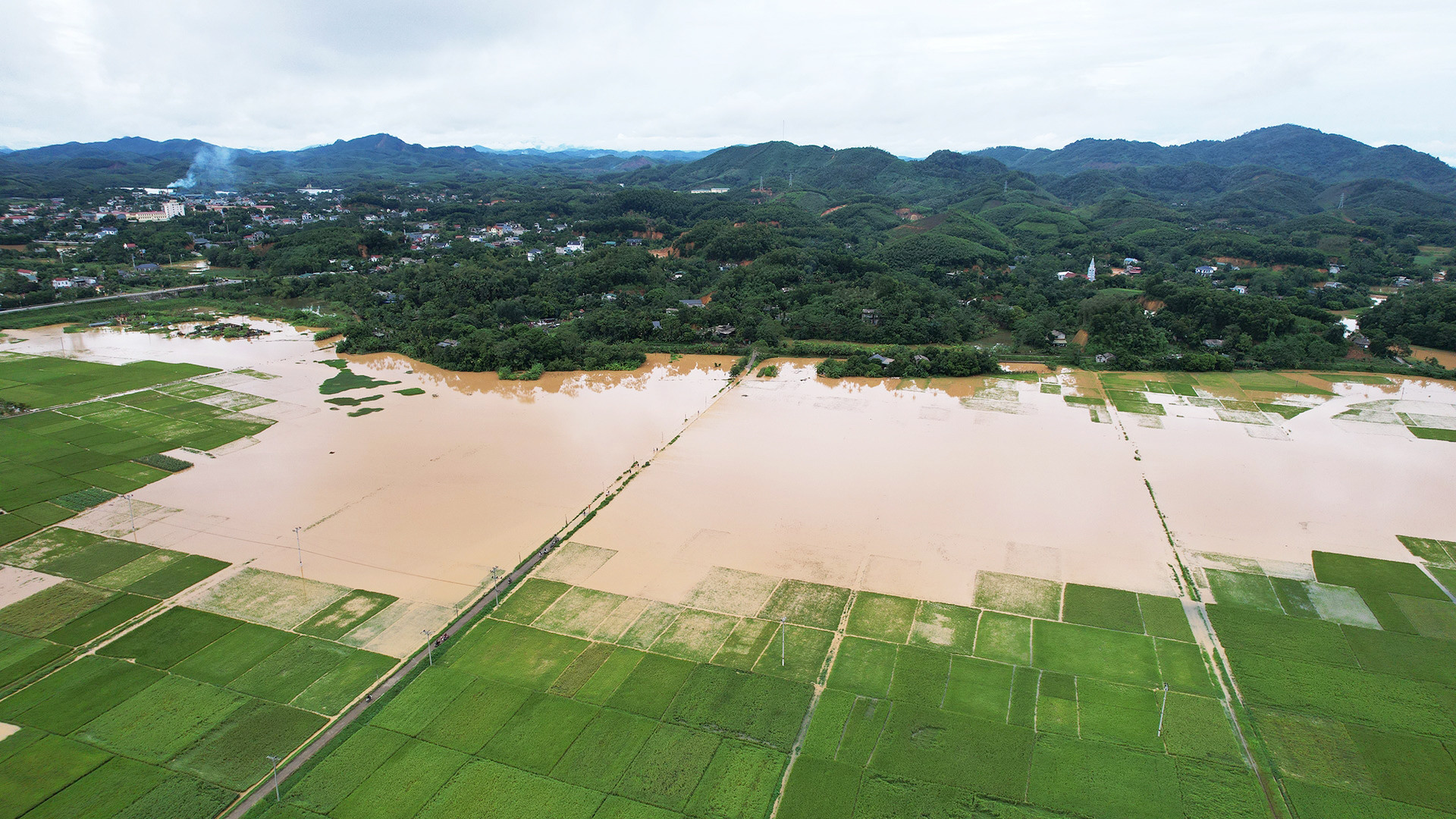 4.000 ngôi nhà ở Phú Thọ bị ngập, người dân thốt lên lũ chưa từng thấy-6