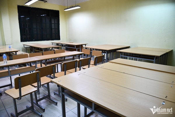 Đêm đầu tiên ở điểm tránh lụt của Hà Nội-10