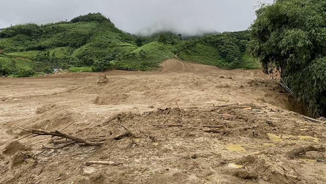 Tang thương bản Làng Nủ bị lũ quét san bằng, gần 100 người chết và mất tích-4