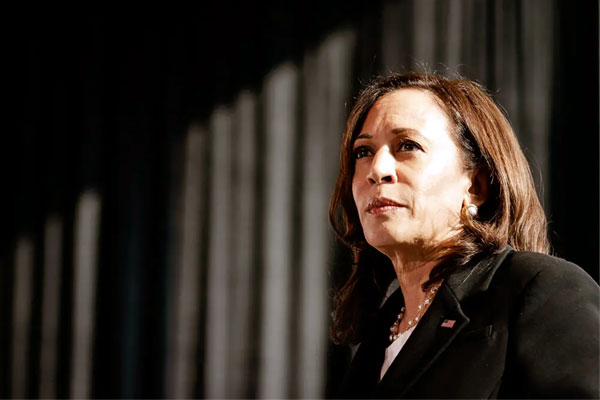 Bà Harris tham vấn Tổng thống Biden, bà Clinton trước tranh luận với ông Trump-1