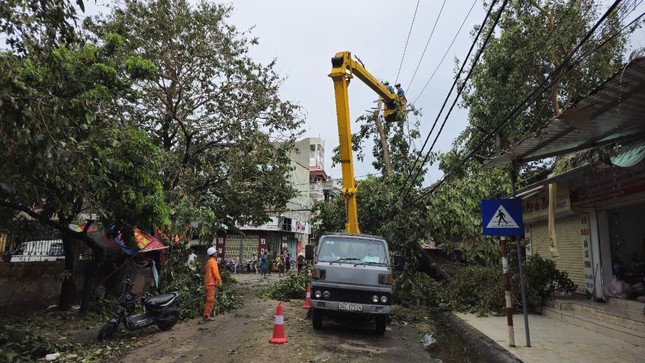 Thông tin nóng về hồ thủy điện Thác Bà-2