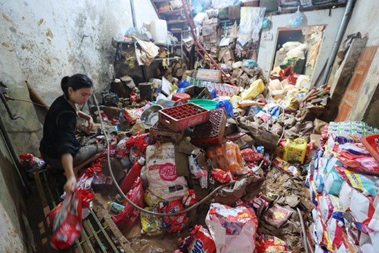 Thành phố Yên Bái 'rũ bùn' sau trận lũ lịch sử