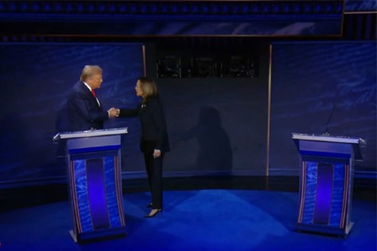 Ông Trump tuyên bố cuộc tranh luận 