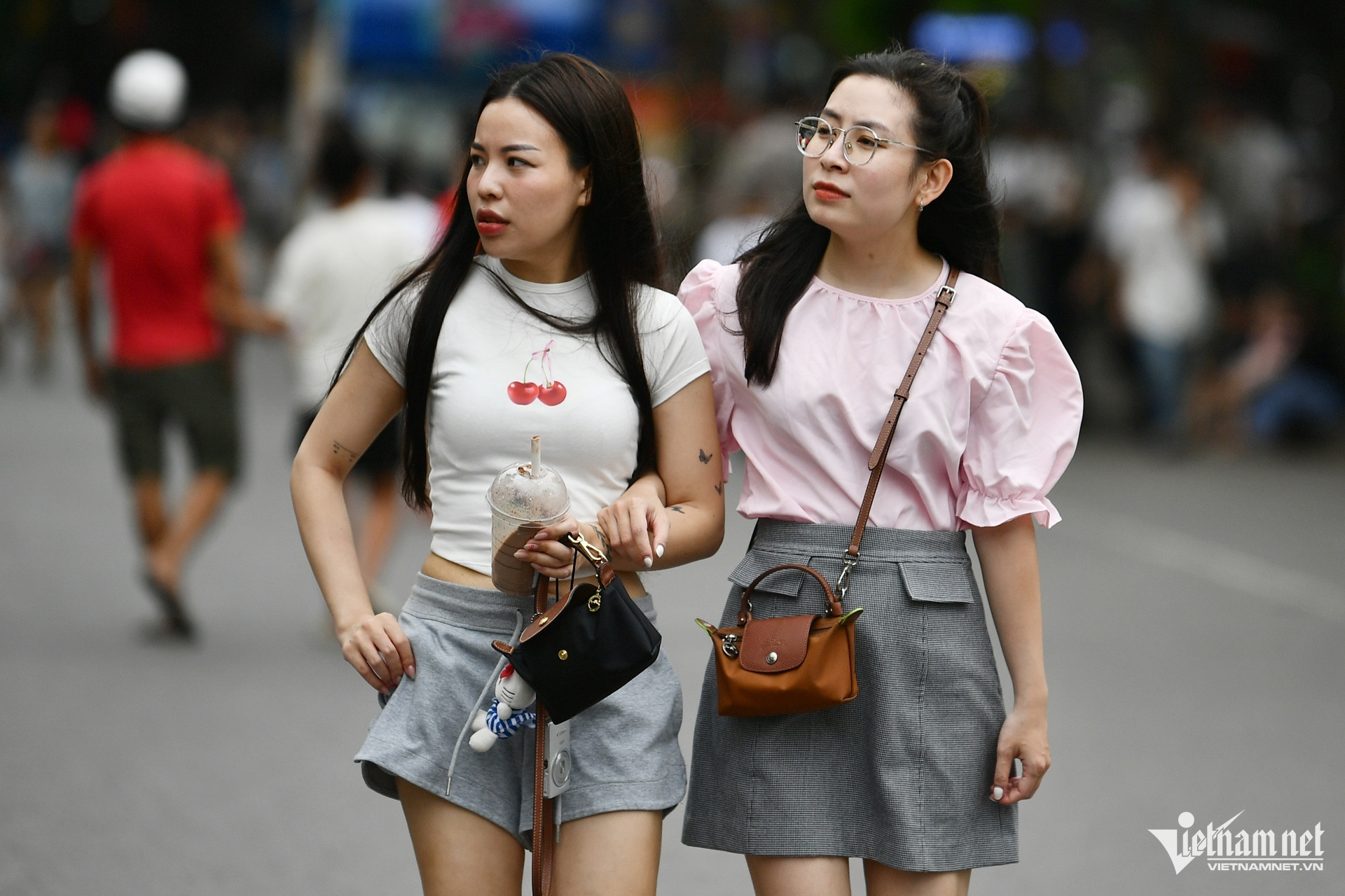 Thời tiết Hà Nội 3 ngày tới: Mưa giông giảm dần, sau chuyển nắng nhẹ-1