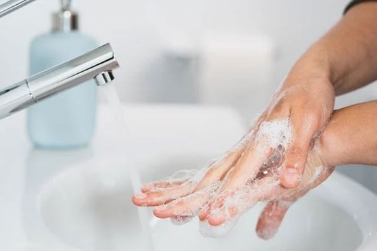 Làm gì để giảm nguy cơ mắc bệnh đường ruột sau bão lũ?