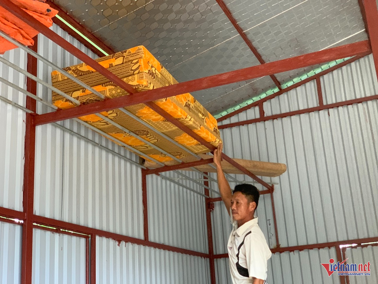 Bao đời vật lộn trong lũ dữ, người Hà Tĩnh hiến kế nước dâng nhà nổi-3