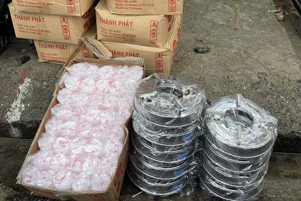 Clip chạy lụt chuyên nghiệp của cô gái Hà Giang nhận bão like-4