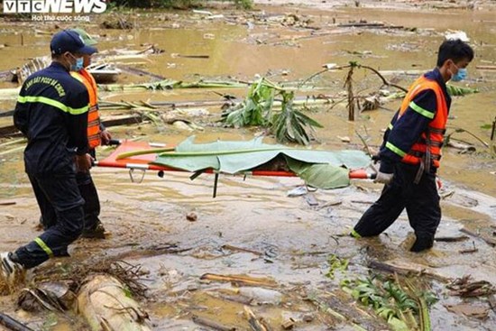 Một ngày 3 vụ sạt lở kinh hoàng, Lào Cai chạy đua thời gian tìm người mất tích