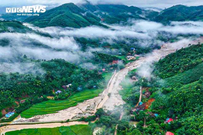 Lũ quét Làng Nủ: Bà và 2 cháu nhỏ ra đi khi còn say giấc-1