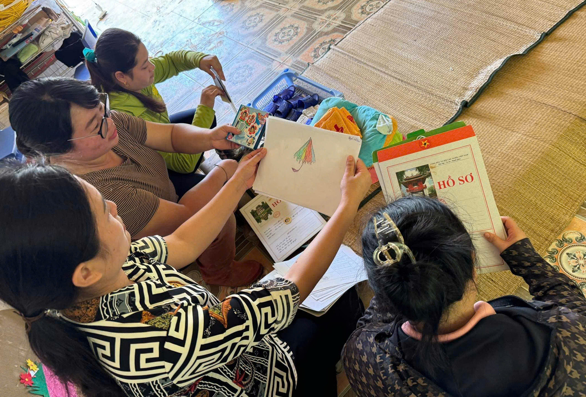 Một lớp học có 7 trẻ tử vong vì lũ quét: Cô giáo rưng rưng gói di vật gửi về gia đình-2