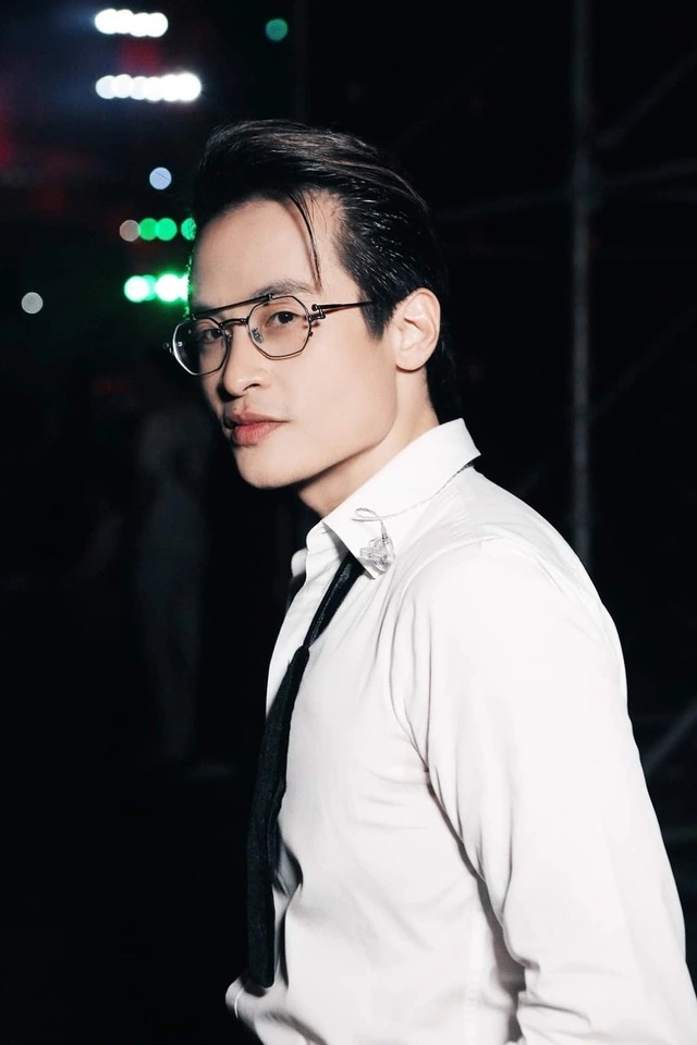 Ca sĩ Hà Anh Tuấn: U40 vẫn sống kín tiếng, ủng hộ 1 tỷ đồng hỗ trợ đồng bào bị bão lũ-4