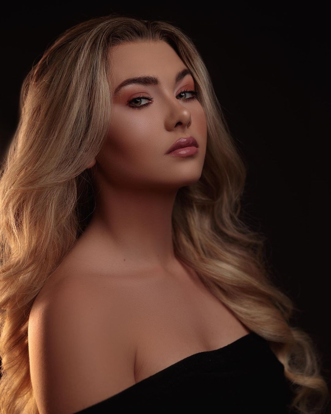 Người đẹp cao 1,8 m cạnh tranh Hoa hậu Thanh Thủy-6