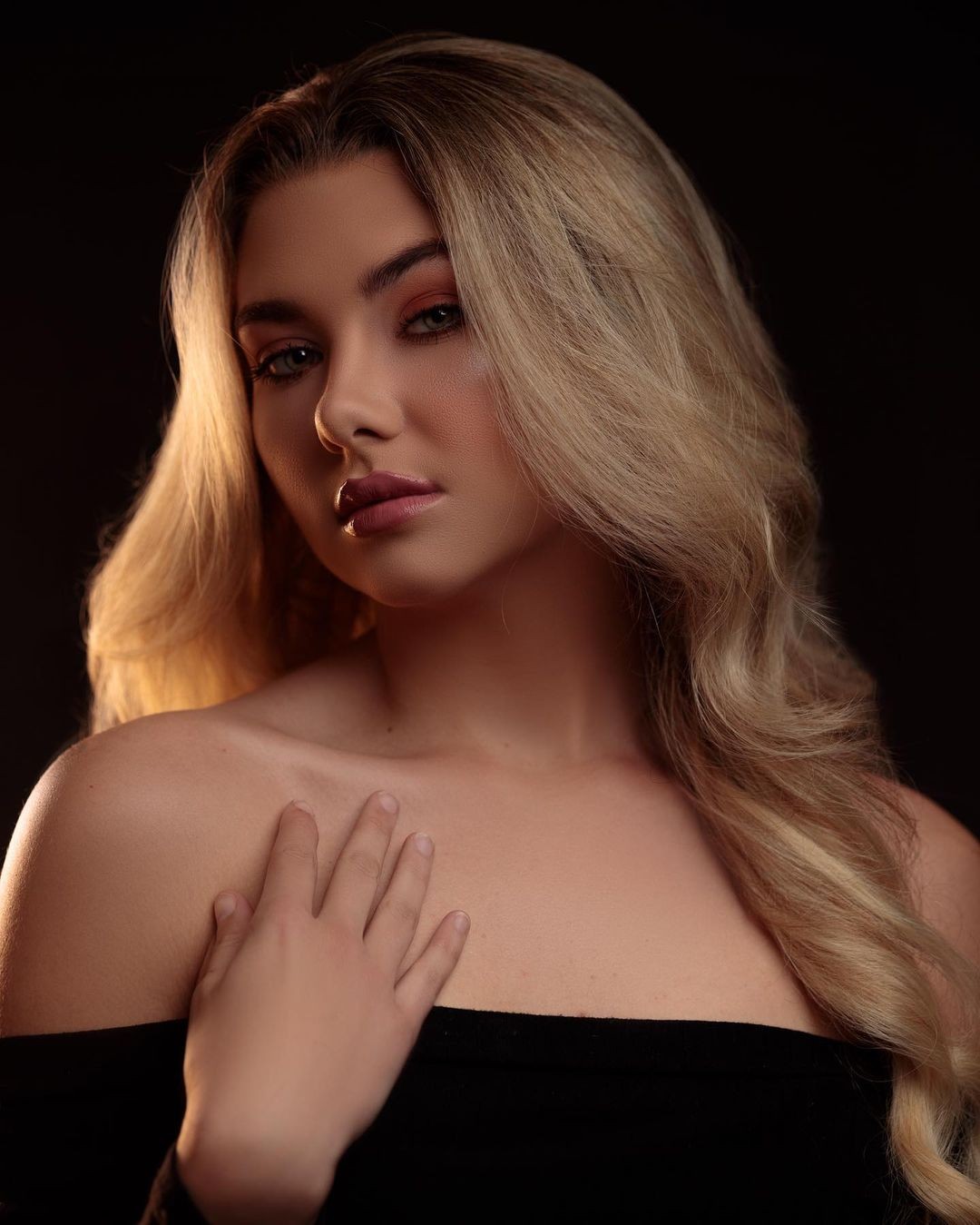 Người đẹp cao 1,8 m cạnh tranh Hoa hậu Thanh Thủy-7