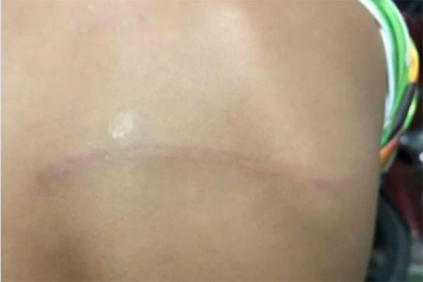 Xác minh clip học sinh cấp 3 ở Cà Mau đánh nhau trước cổng trường-3