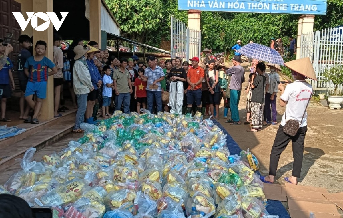 Không có chuyện dân làng Khe Măng (Yên Bái) khóc vì đói trong lũ-2