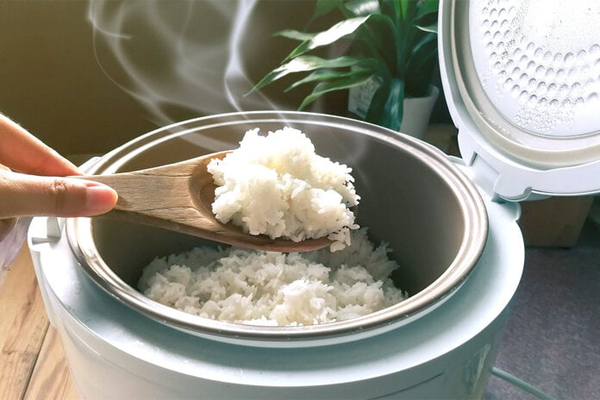 Hâm cơm nguội thế nào là đúng cách?-1