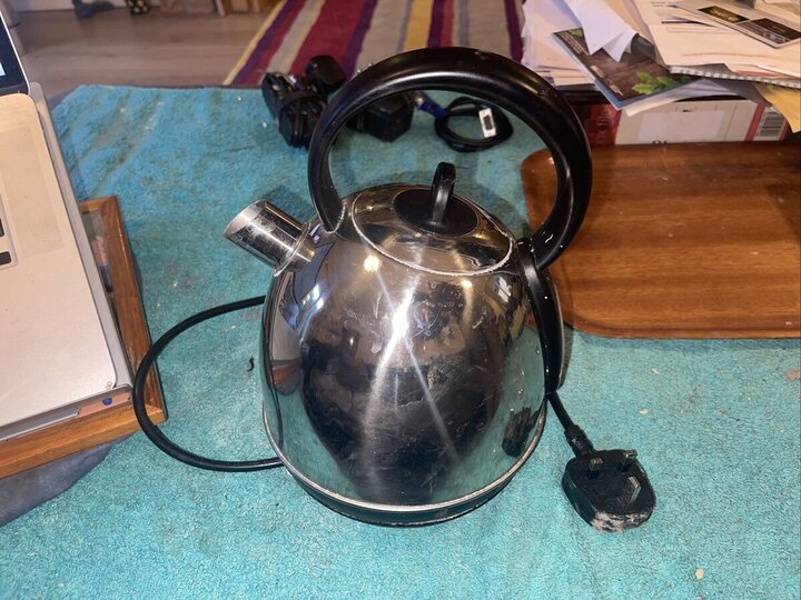 Cách dùng ấm điện an toàn, tiết kiệm-2